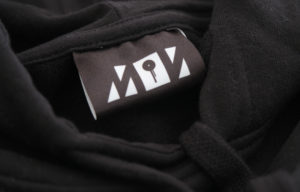 Hoodie Negra Logo